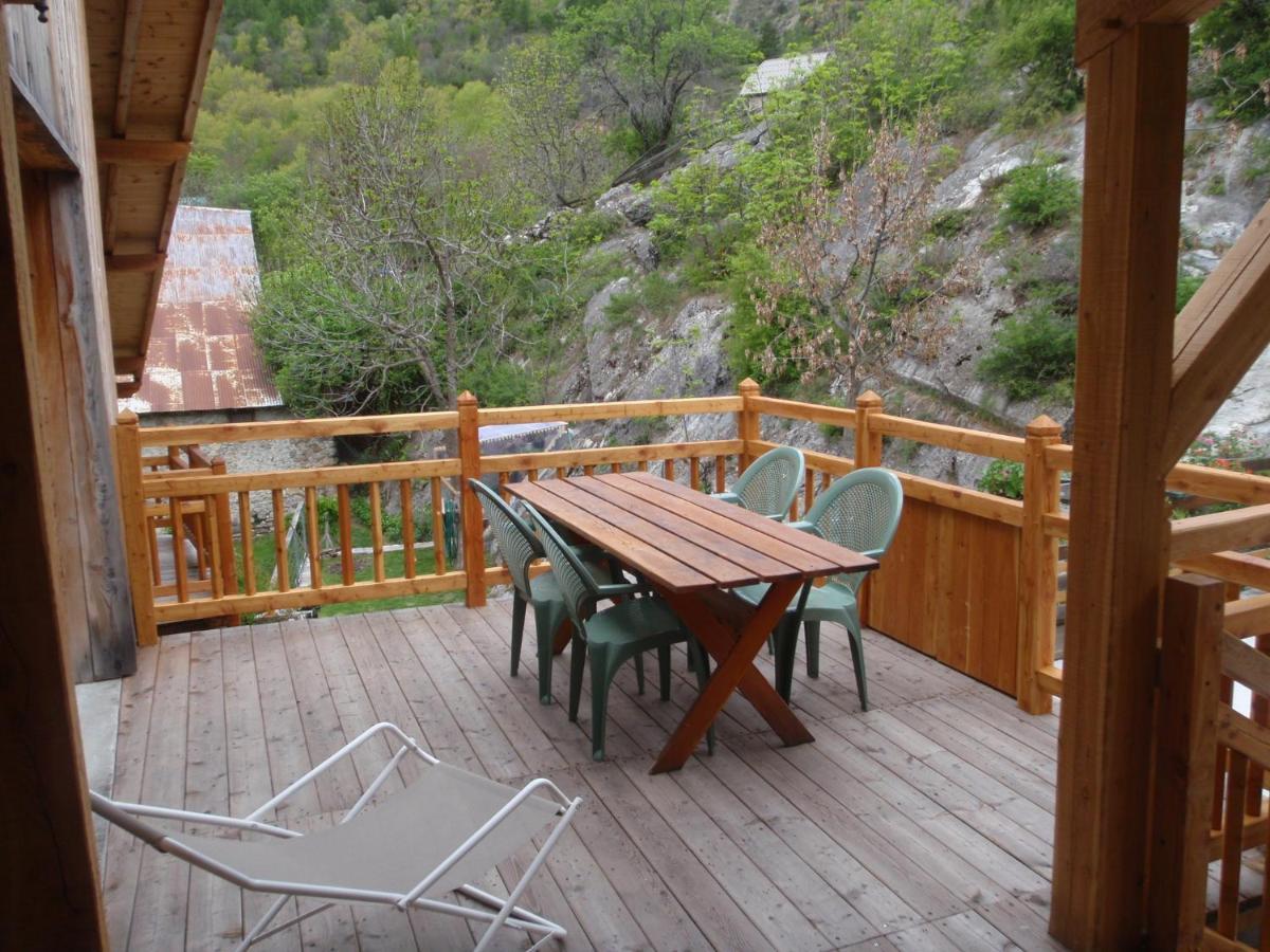 Le Relax Du Serre Apartamento Saint-Crepin  Exterior foto